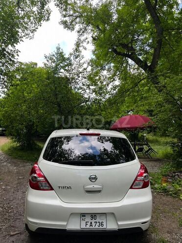 Nissan Tiida-2