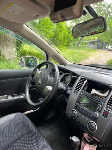 Nissan Tiida-3
