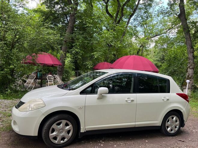 Nissan Tiida-6