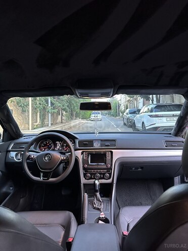 Volkswagen Passat-9
