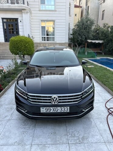 Volkswagen Passat-1
