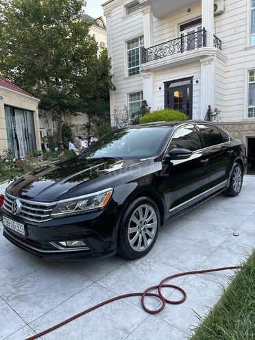 Volkswagen Passat-2