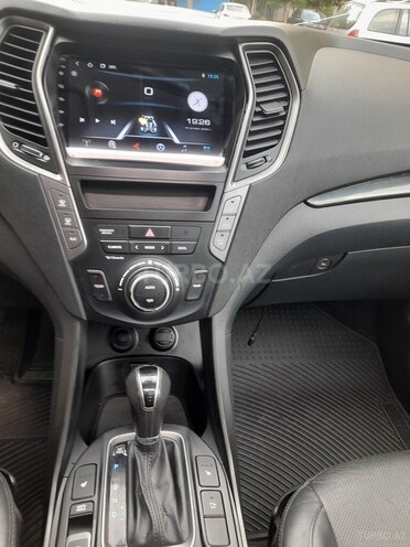 Hyundai Santa Fe-5