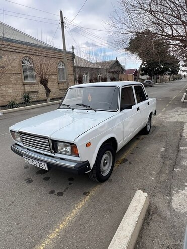 LADA (VAZ) 2107-1