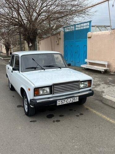 LADA (VAZ) 2107-2