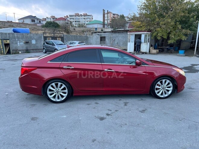 Hyundai Sonata-6