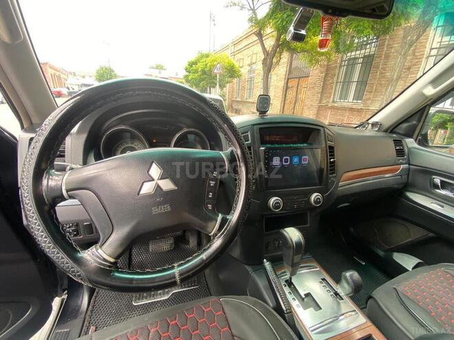 Mitsubishi Pajero-5