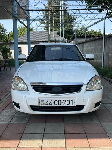 LADA (VAZ) Priora-1
