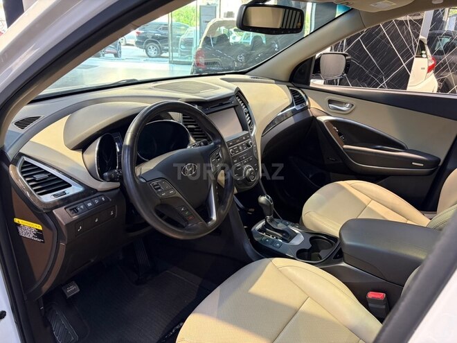 Hyundai Santa Fe-21