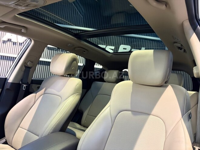 Hyundai Santa Fe-13