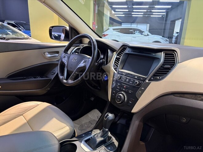 Hyundai Santa Fe-16