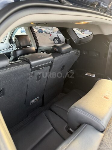 Hyundai Santa Fe-12
