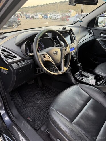 Hyundai Santa Fe-15