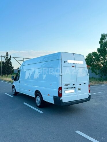Ford Transit-17