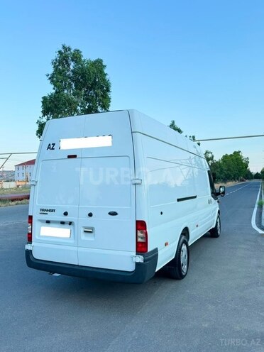 Ford Transit-16