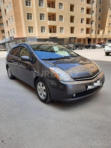 Toyota Prius-3