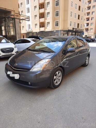 Toyota Prius-4