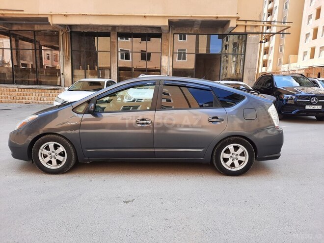 Toyota Prius-10