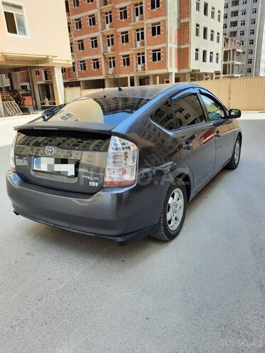 Toyota Prius-6