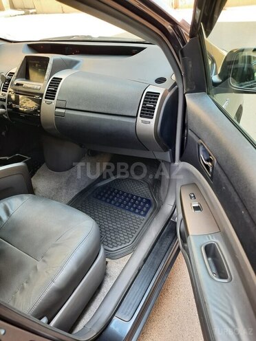 Toyota Prius-15