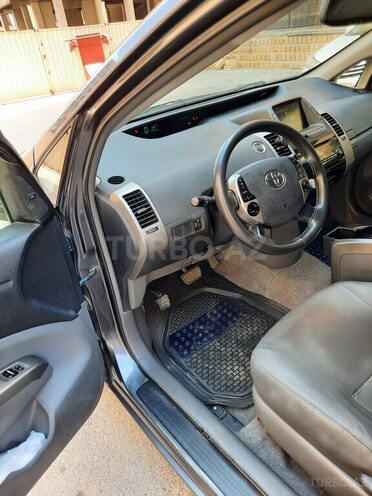 Toyota Prius-17
