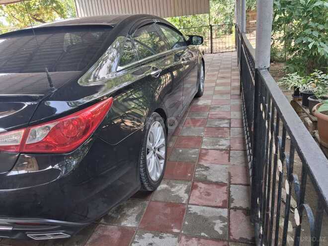 Hyundai Sonata-4