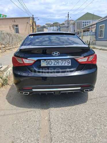 Hyundai Sonata-2
