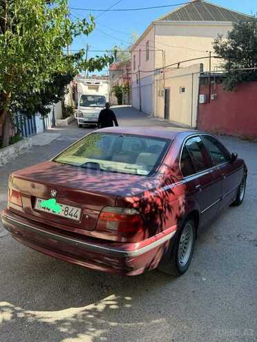 BMW 528-4