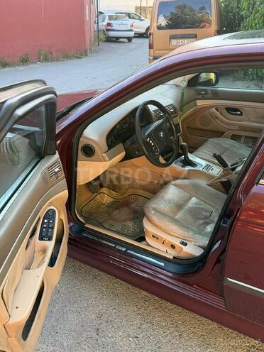 BMW 528-3
