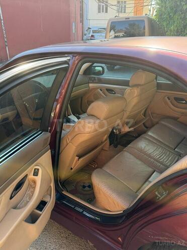 BMW 528-2