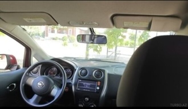 Nissan Note-7