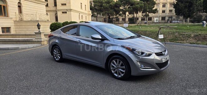 Hyundai Elantra-8