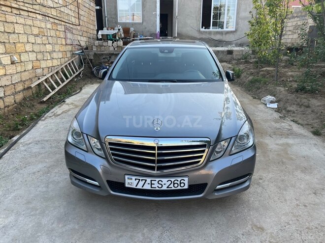 Mercedes E 200-1