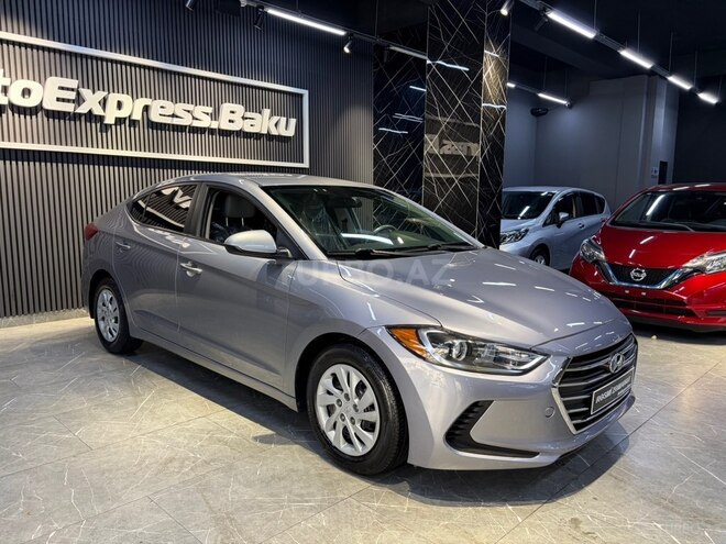 Hyundai Elantra-6