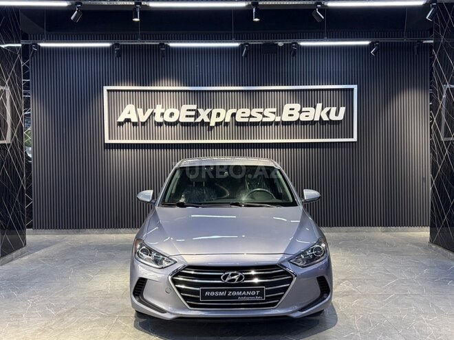 Hyundai Elantra-10