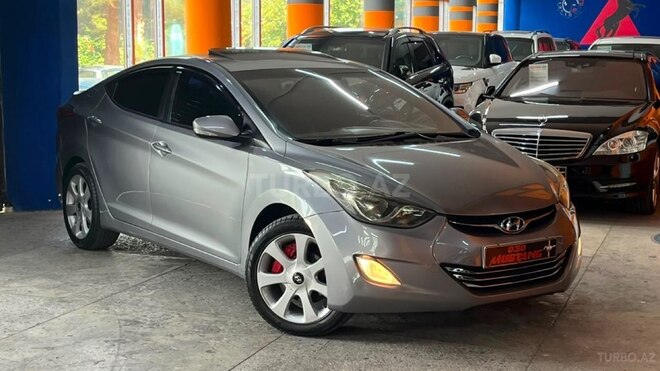 Hyundai Elantra-4