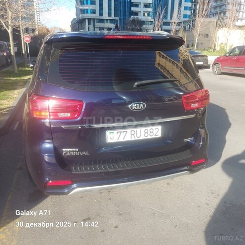 Kia Carnival-5