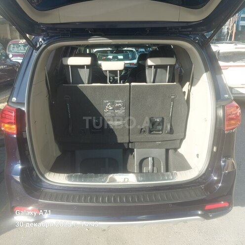 Kia Carnival-6
