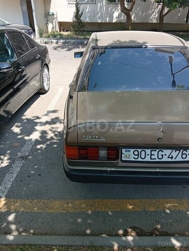 Mercedes 190-11