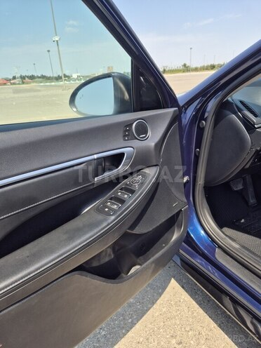 Hyundai Sonata-13