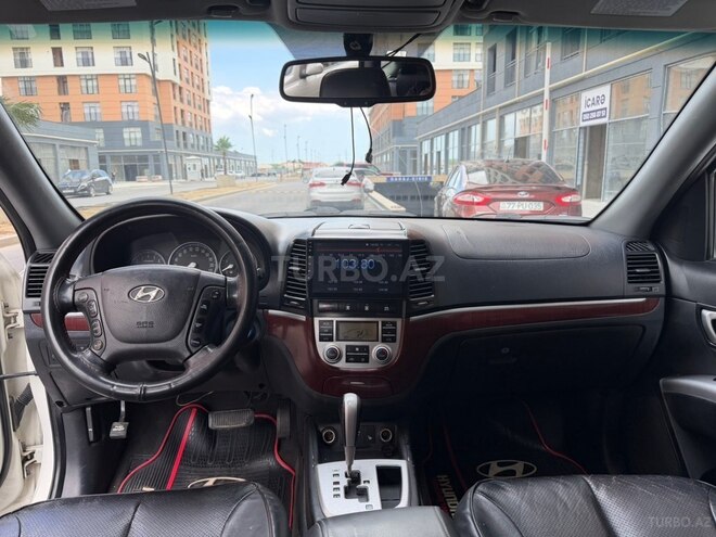 Hyundai Santa Fe-12