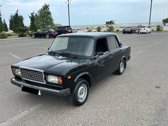 LADA (VAZ) 2107-2