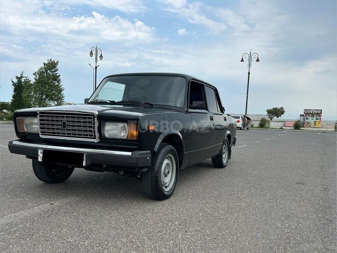 LADA (VAZ) 2107-1