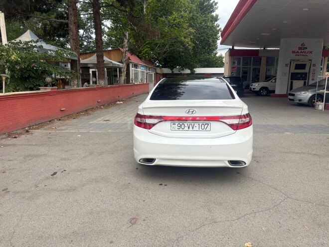 Hyundai Azera-3