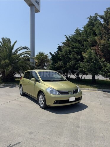 Nissan Tiida-1
