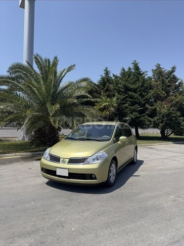 Nissan Tiida-3