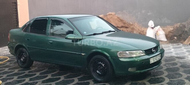 Opel Vectra-4