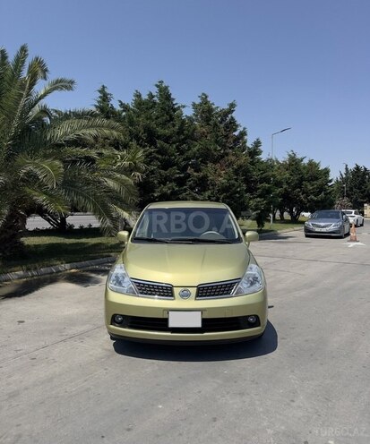 Nissan Tiida-2