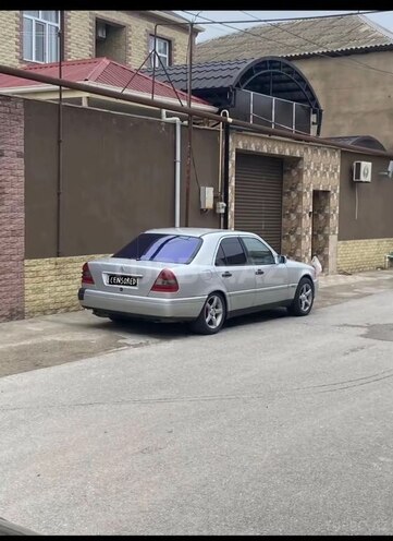 Mercedes C 200-8