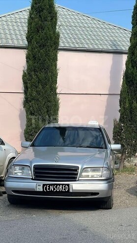 Mercedes C 200-1